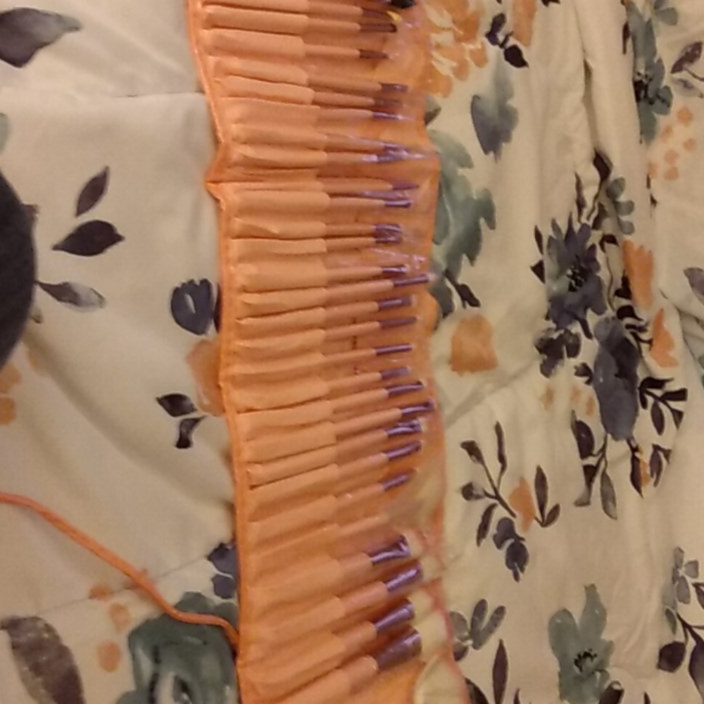 32makeup brushes